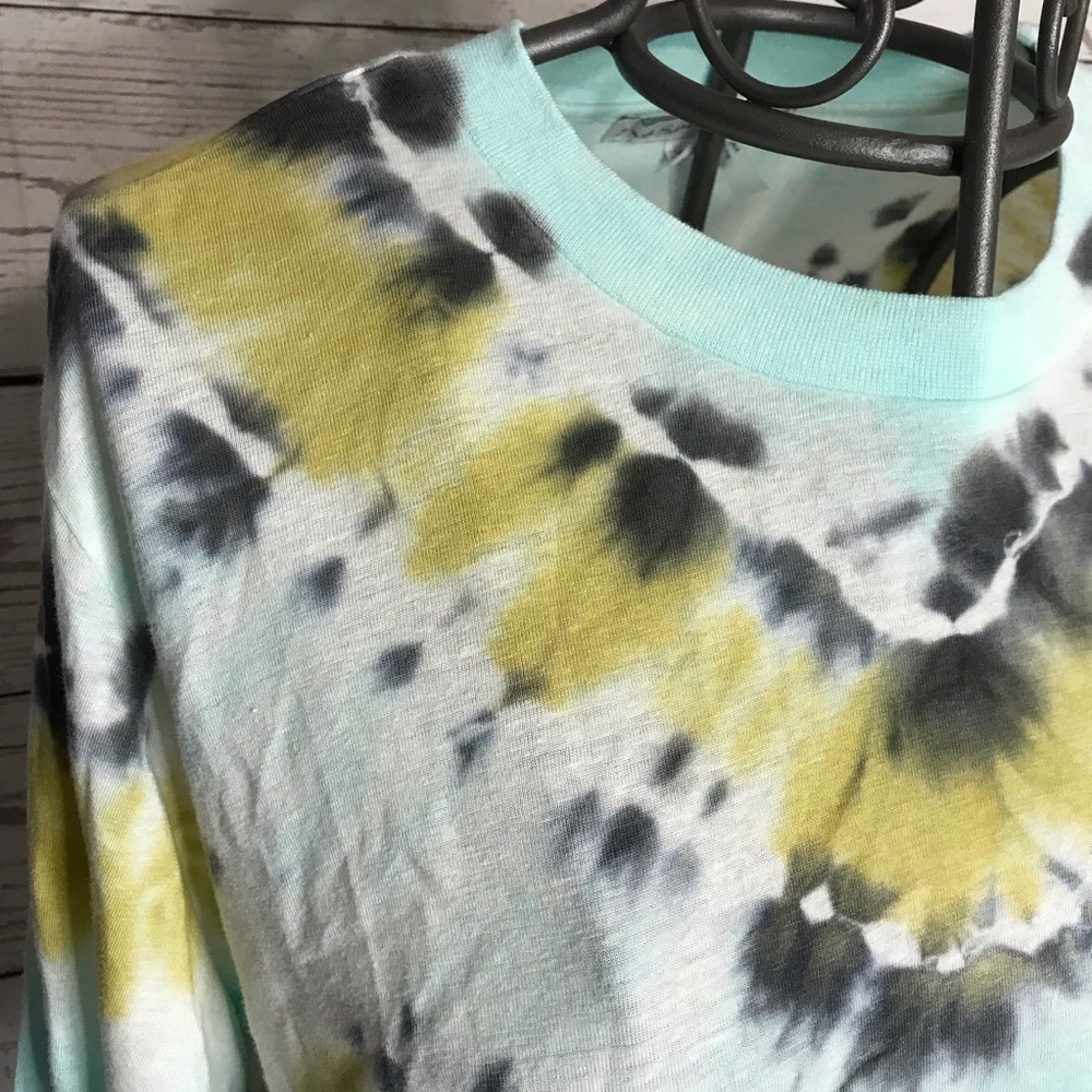 Young, Fabulous & Broke Tie Dye Crewneck Crop Top Tee Size Small - Picture 5 of 10